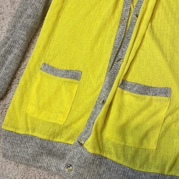 Xhilaration Lightweight Breathable Yellow/Tan Button Up Cardigan Size M EUC - Picture 4 of 12